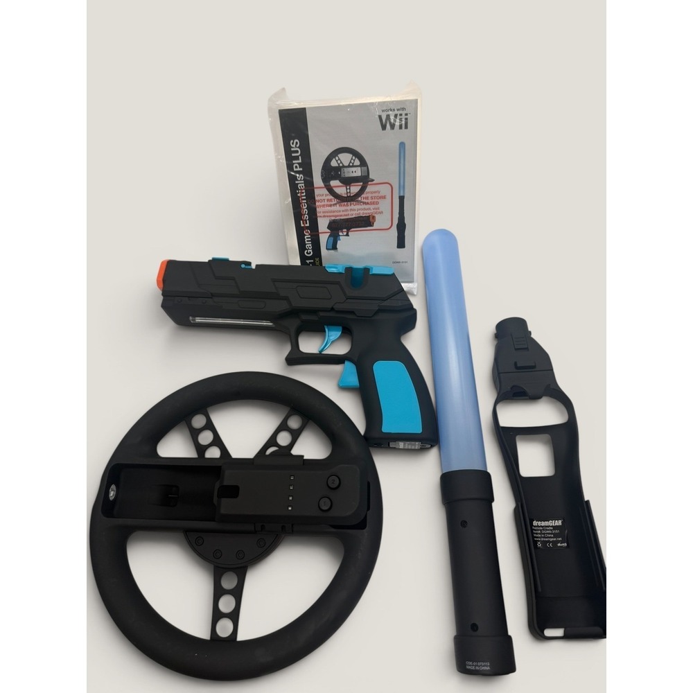 NEW**open box** Wii dreamGEAR 3-in-1 Game Essentials PLUS accessory kit